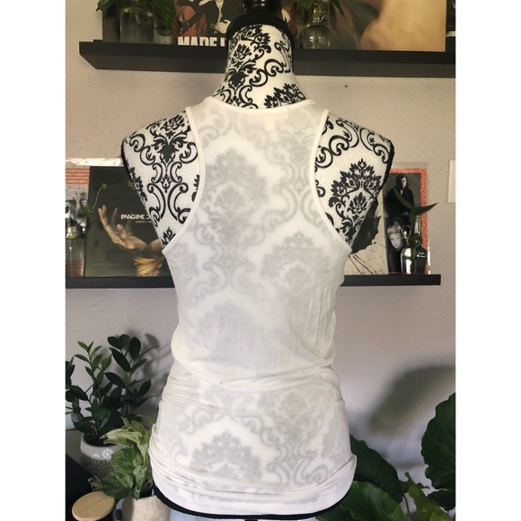 🌼 Perfect Basic White Racerback Tank Top - Picture 2 of 2